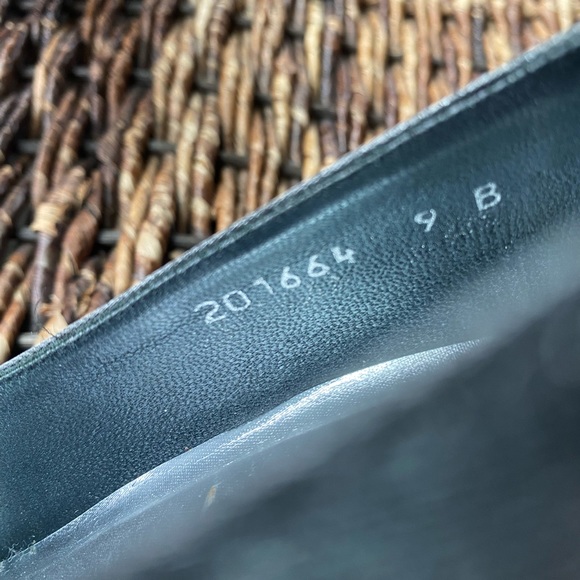 Gorgeous Stuart Weitzman evening shoes - Picture 5 of 6